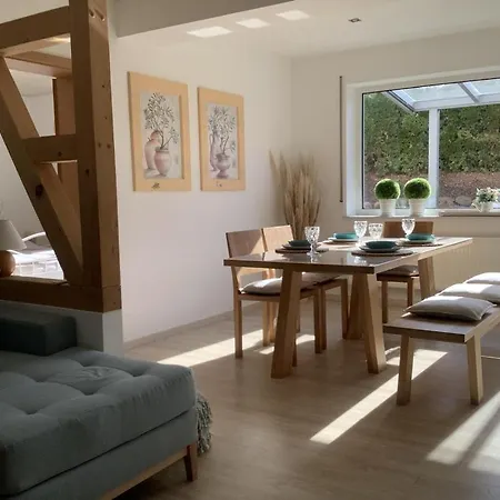 Neu! Fasanennest דירה